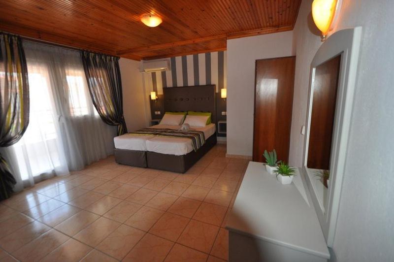 Hotel Asterias Лименария Экстерьер фото